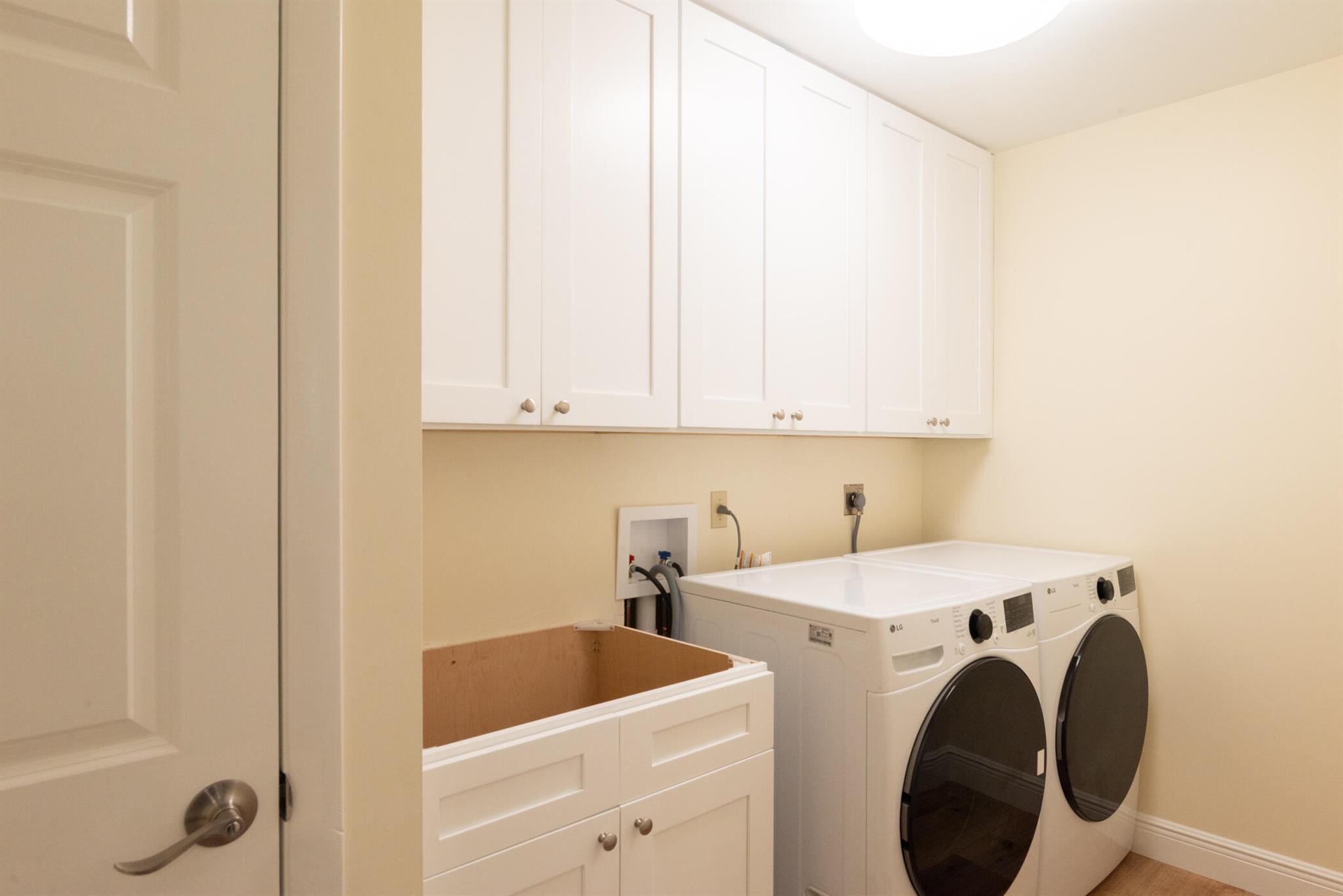 YACHT & COUNTRY CLUB OF S - Residential