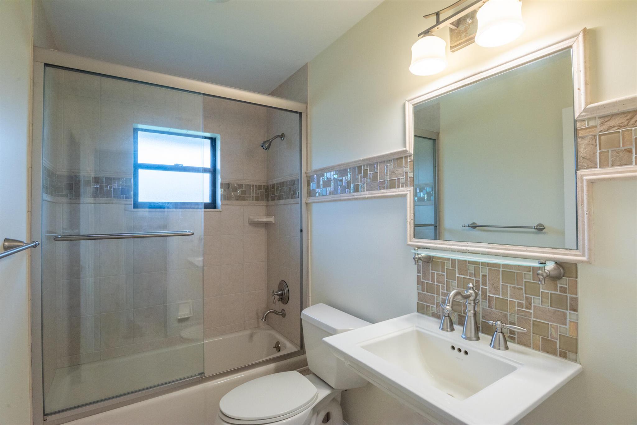 YACHT & COUNTRY CLUB OF S - Residential