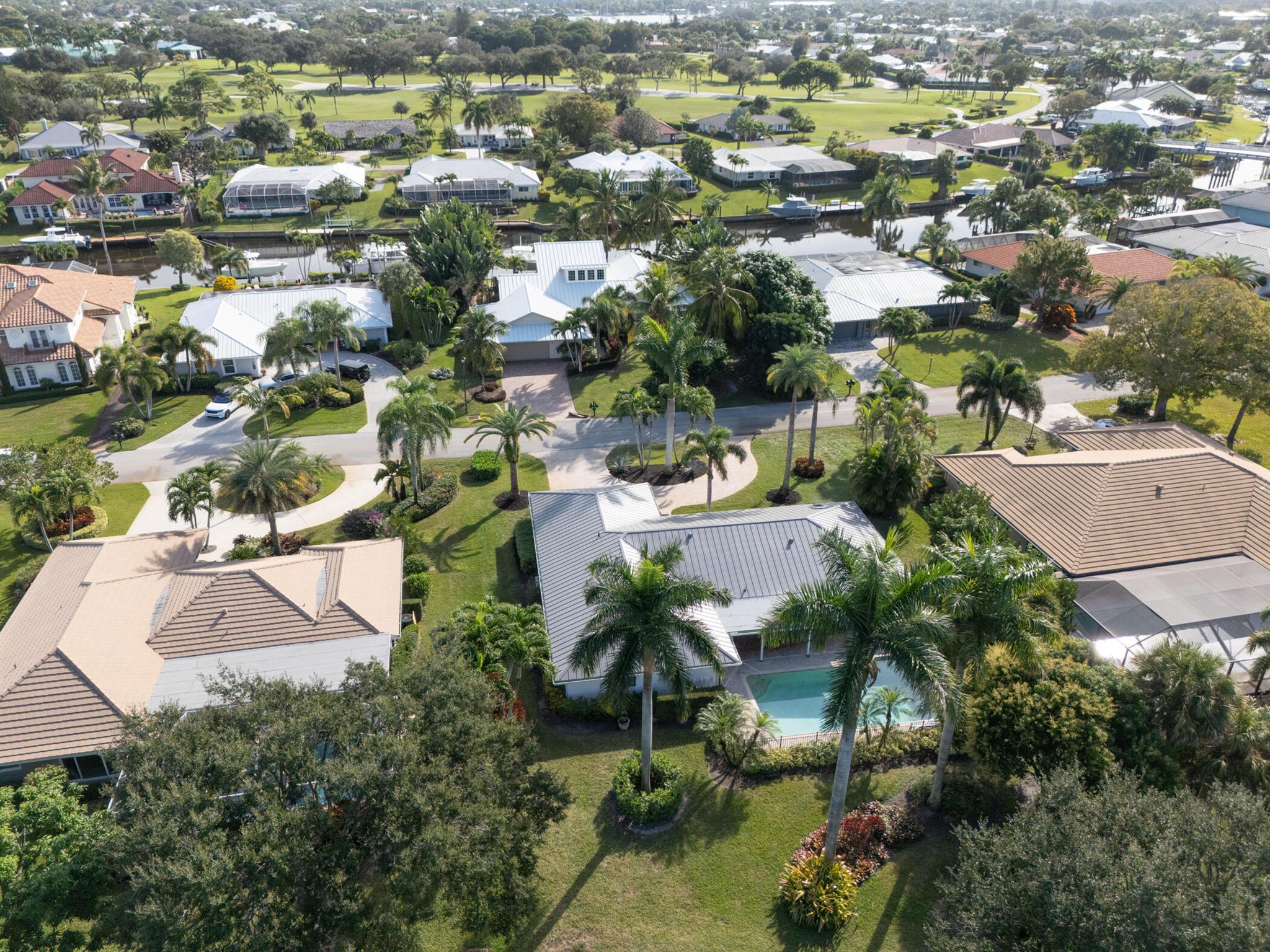 YACHT & COUNTRY CLUB OF S - Residential