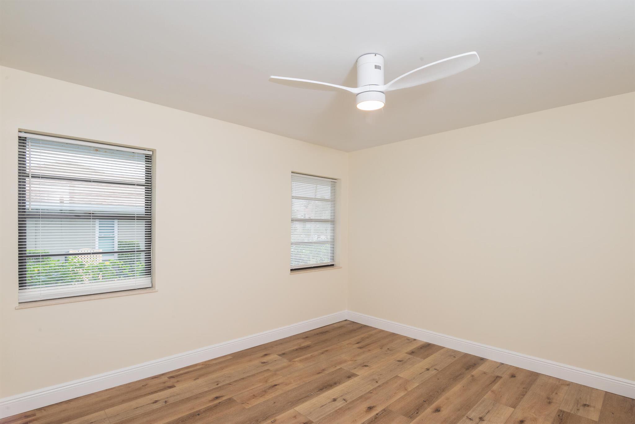 YACHT & COUNTRY CLUB OF S - Residential