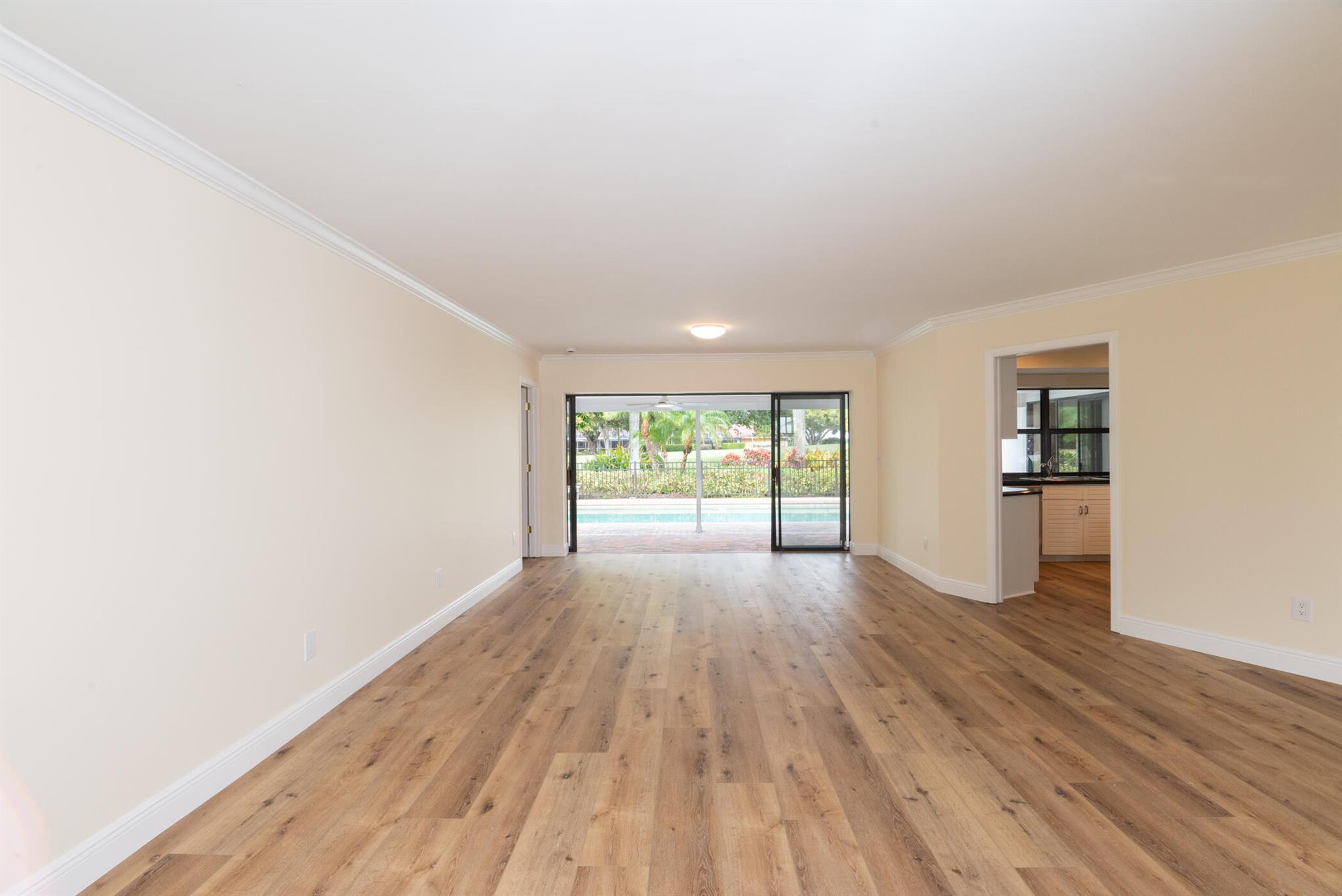 YACHT & COUNTRY CLUB OF S - Residential