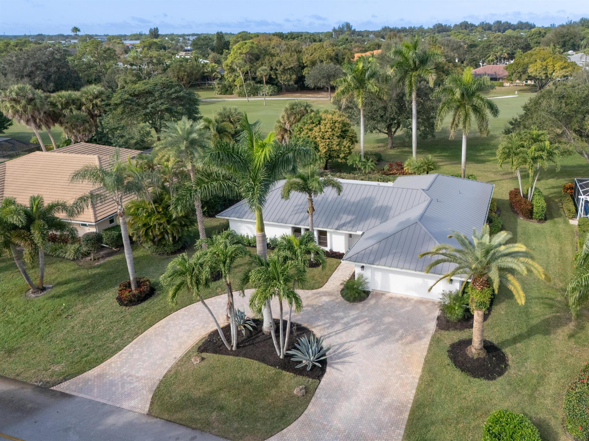 YACHT & COUNTRY CLUB OF S - Residential