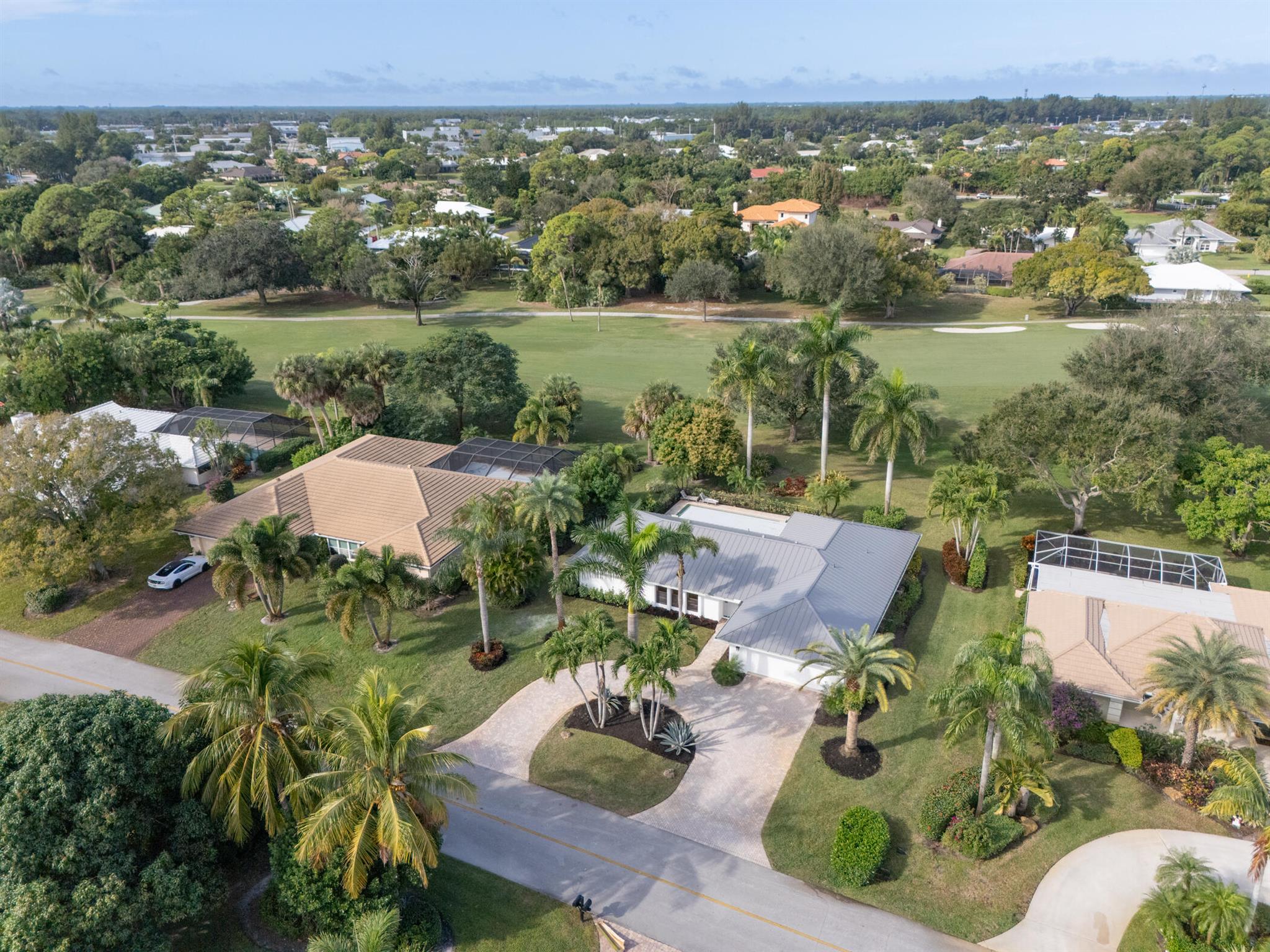 YACHT & COUNTRY CLUB OF S - Residential