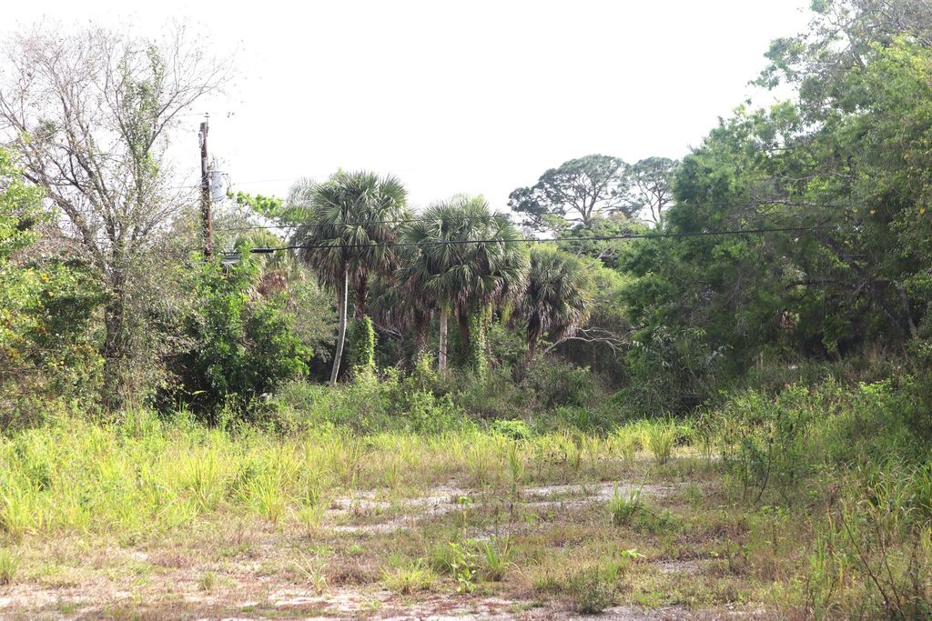 Photo of 4122 Oleander Avenue, Fort Pierce, FL 34982 (MLS # R10953742)