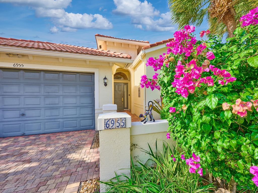 Photo of 6955 Fabiano Circle, Boynton Beach, FL 33437 (MLS # R11150076)