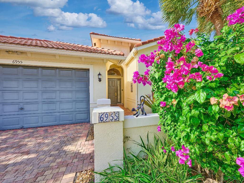 Photo of 6955 Fabiano Circle, Boynton Beach, FL 33437 (MLS # R11150076)