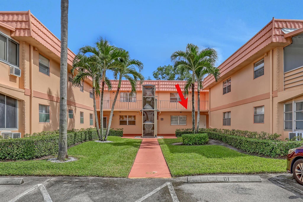 Photo of 658 N Saxony Place N, Delray Beach, FL 33446 (MLS # R11030390)
