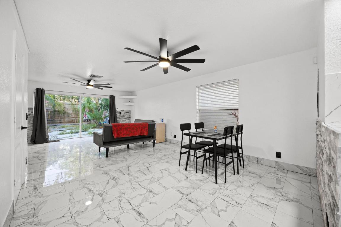 KENWOOD IN PB 3 PGS 44 & 45 - Residential