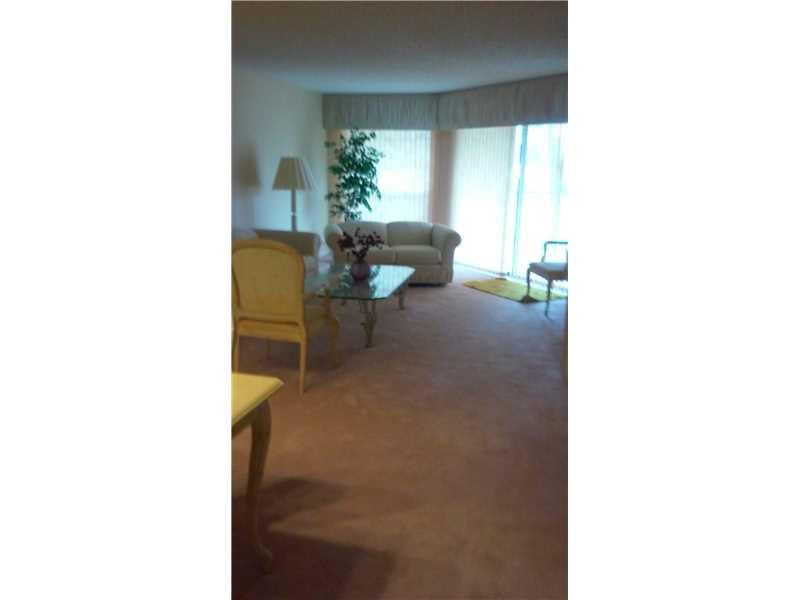 Fairfax Condo 212 - Residential