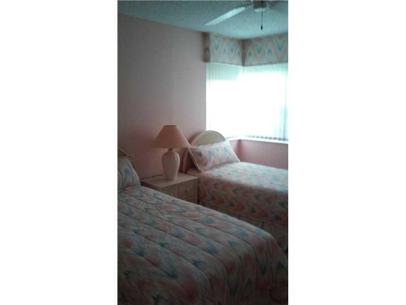 Fairfax Condo 212 - Residential