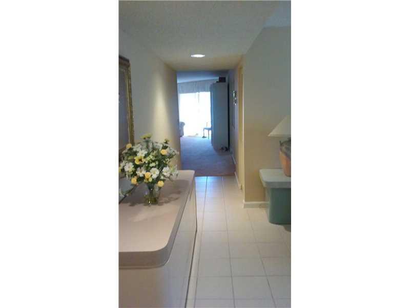 Fairfax Condo 212 - Residential