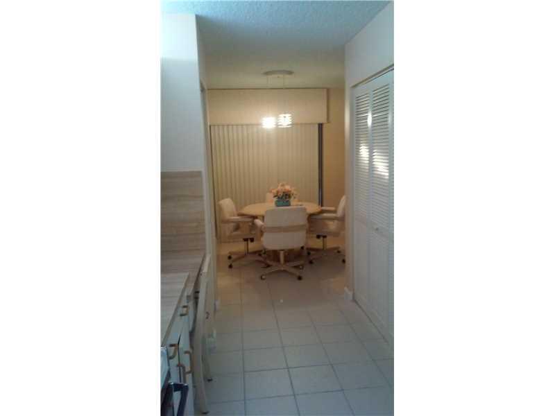 Fairfax Condo 212 - Residential