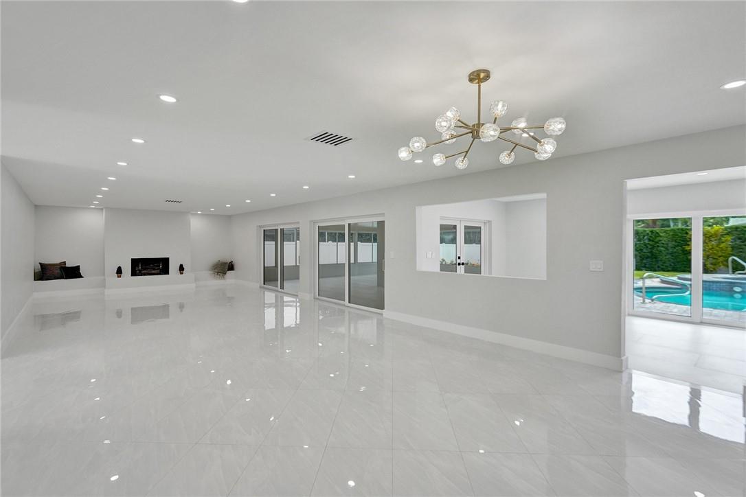 EMERALD HILLS - Residential