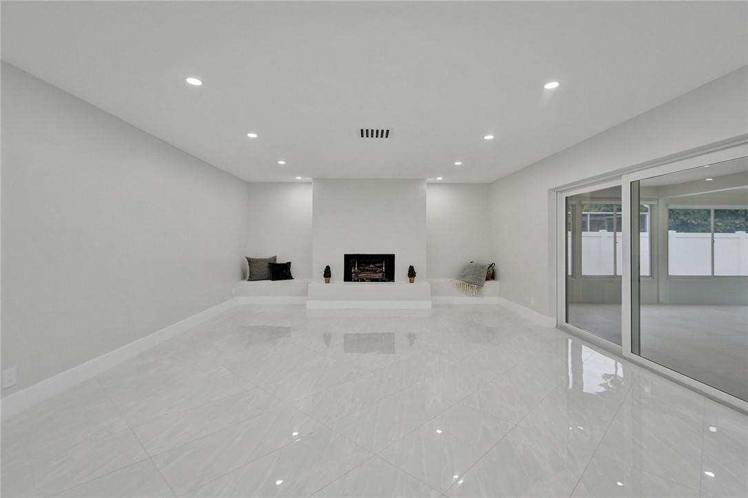 EMERALD HILLS - Residential