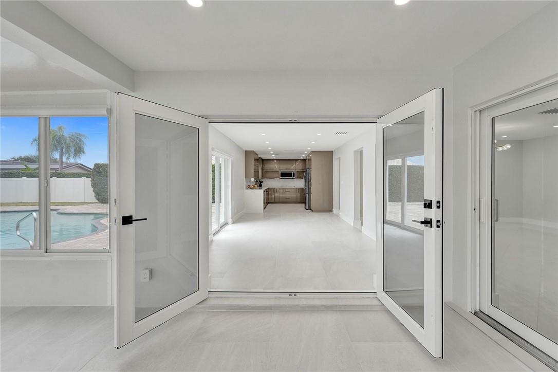 EMERALD HILLS - Residential