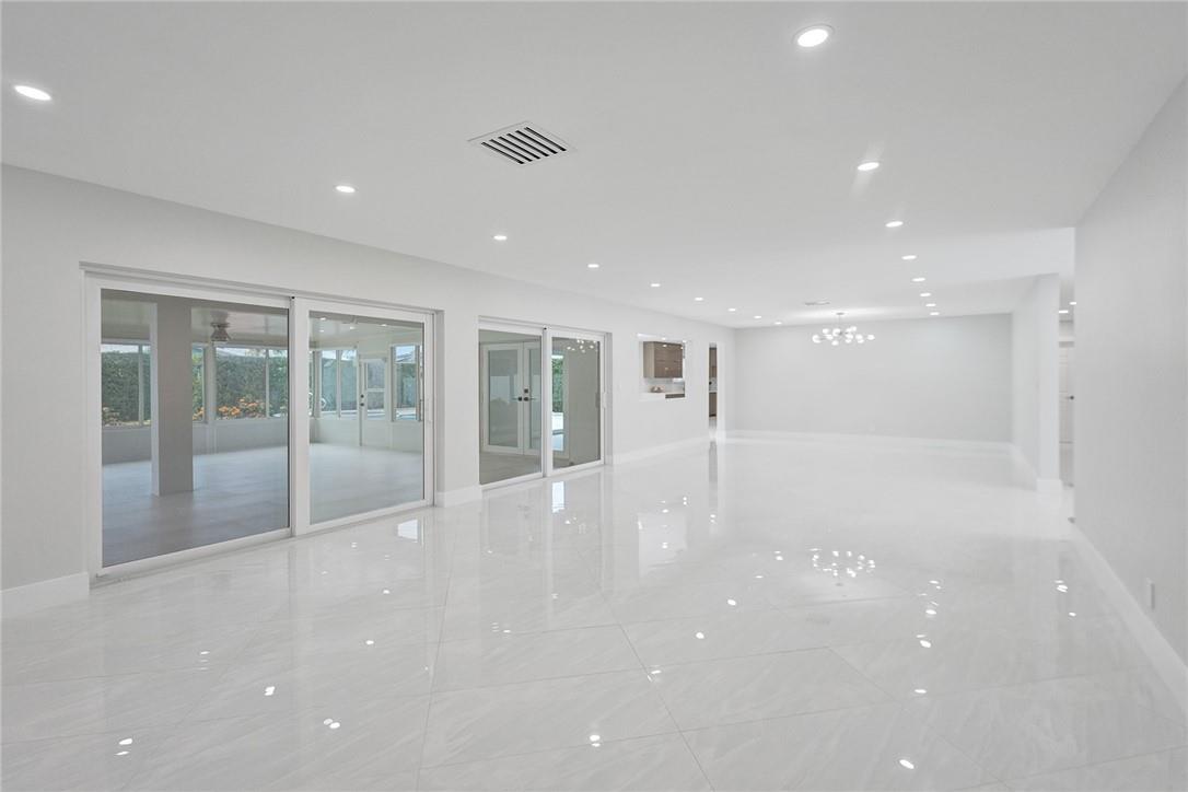 EMERALD HILLS - Residential