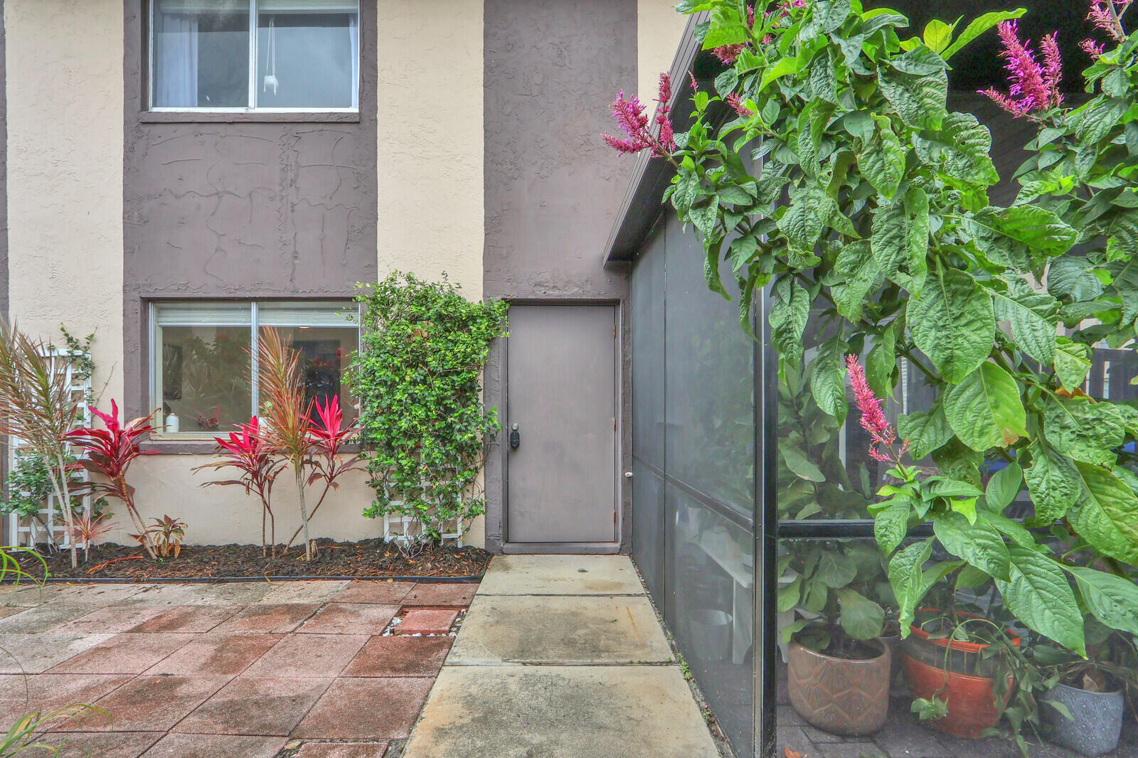 QUAIL HOLLOW CONDO - Residential