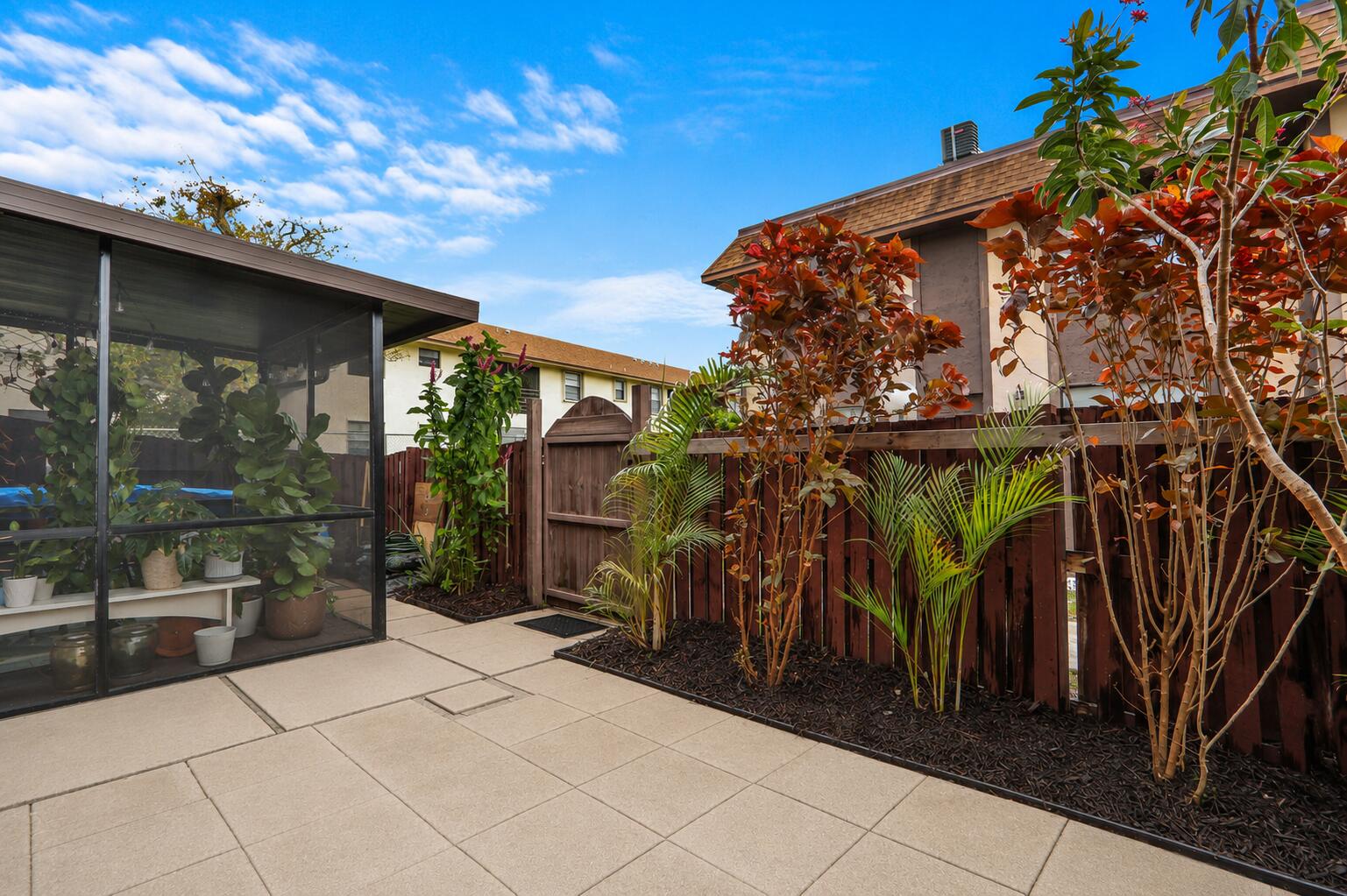 QUAIL HOLLOW CONDO - Residential