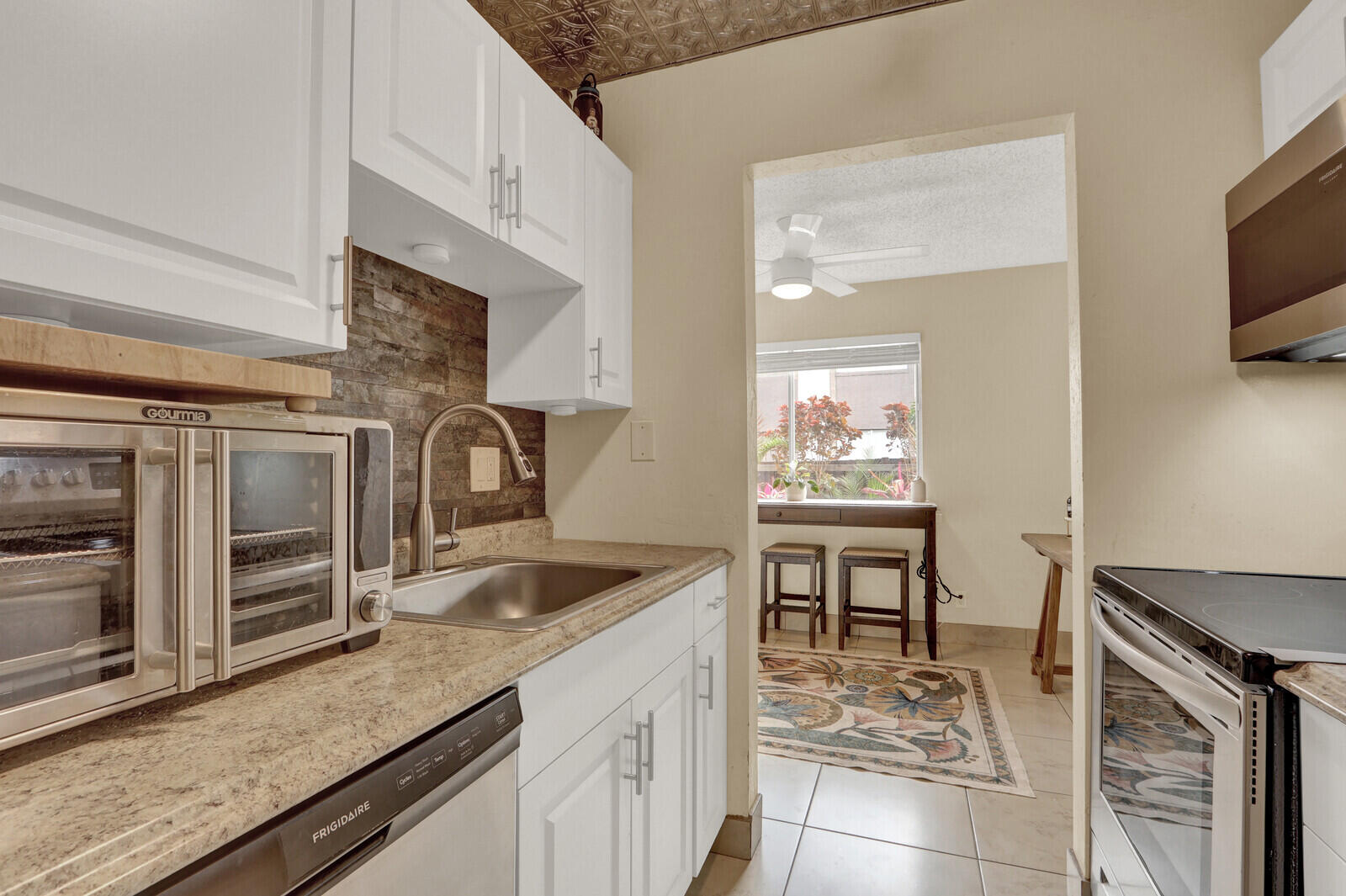 QUAIL HOLLOW CONDO - Residential