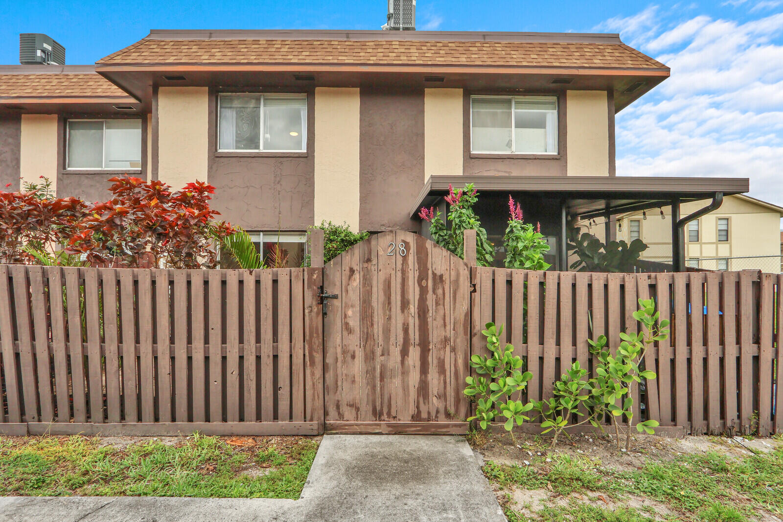 QUAIL HOLLOW CONDO - Residential