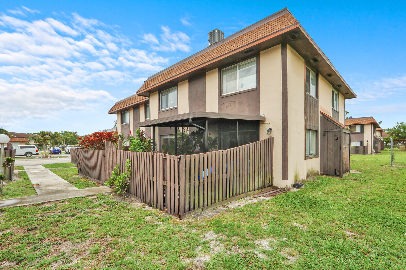 QUAIL HOLLOW CONDO - Residential