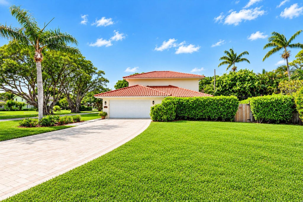 Photo of 3045 Churchill Drive, Boynton Beach, FL 33435 (MLS # B26090454)