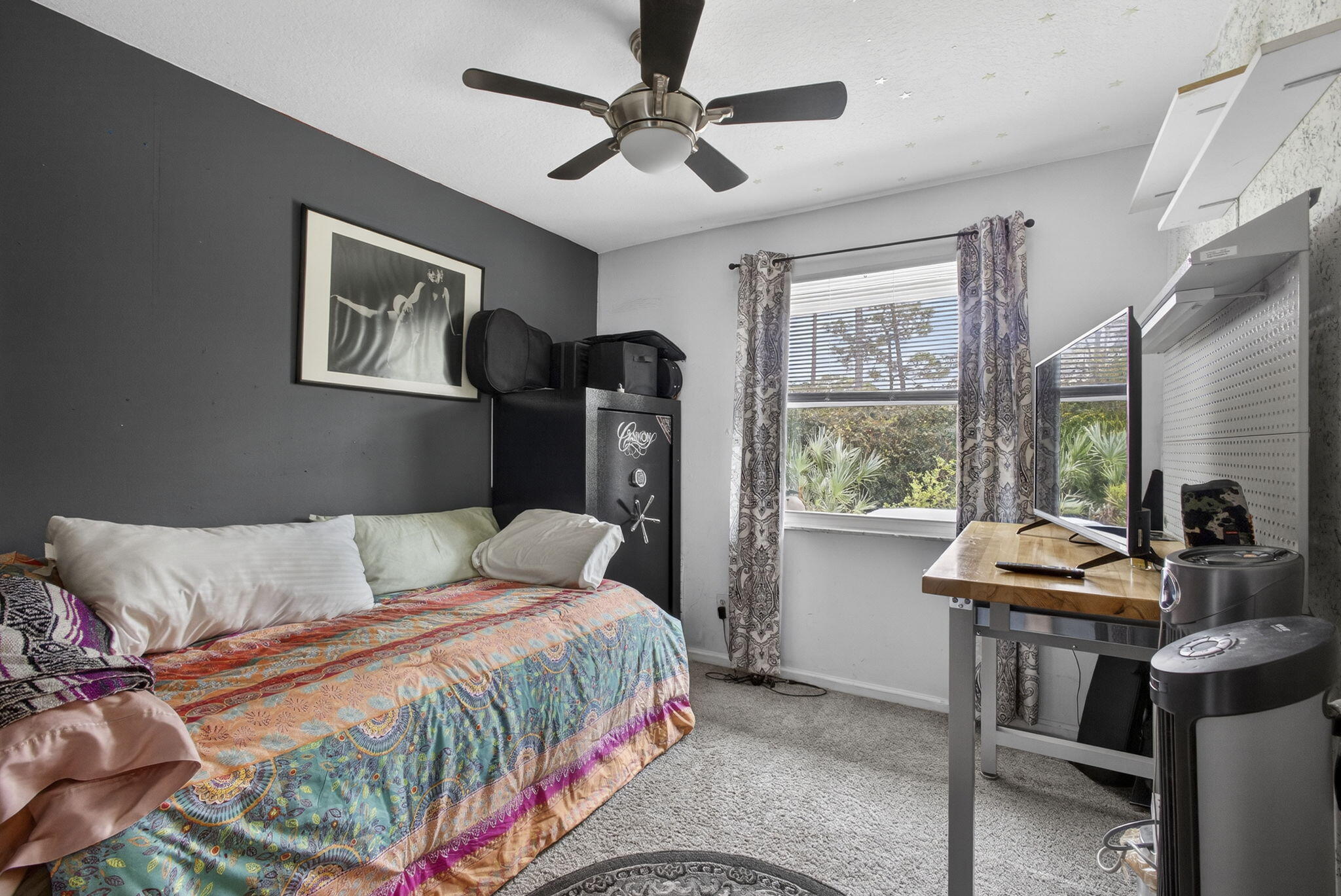 Acreage & Unrec - Residential