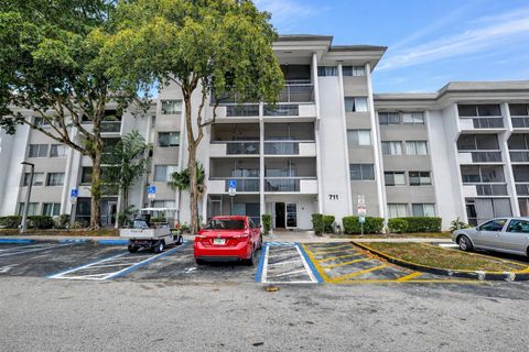 711 N Pine Island Rd Road Apt 210 Plantation FL 33324