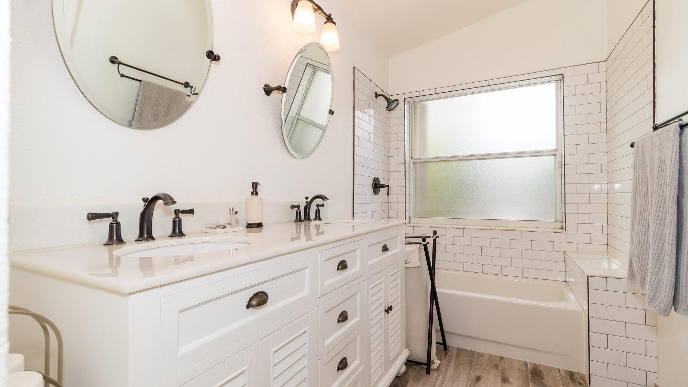 MONTEREY ON THE LAKE - Residential