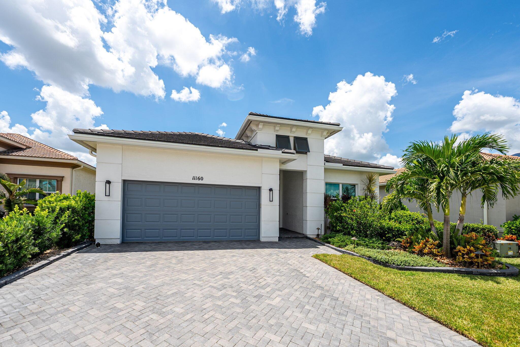 11160 SW Lunata Way