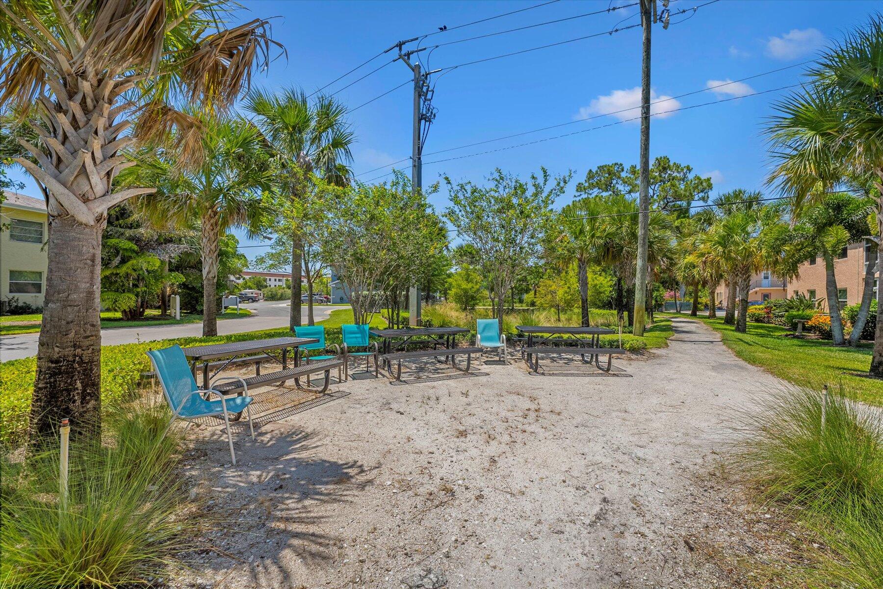 KINGSWOOD CONDO - Residential