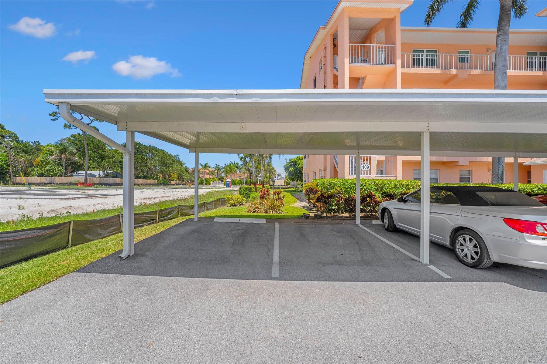 KINGSWOOD CONDO - Residential