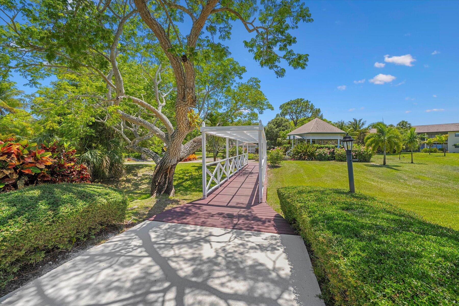 KINGSWOOD CONDO - Residential