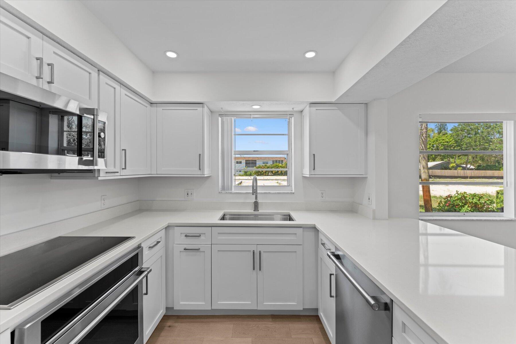 KINGSWOOD CONDO - Residential