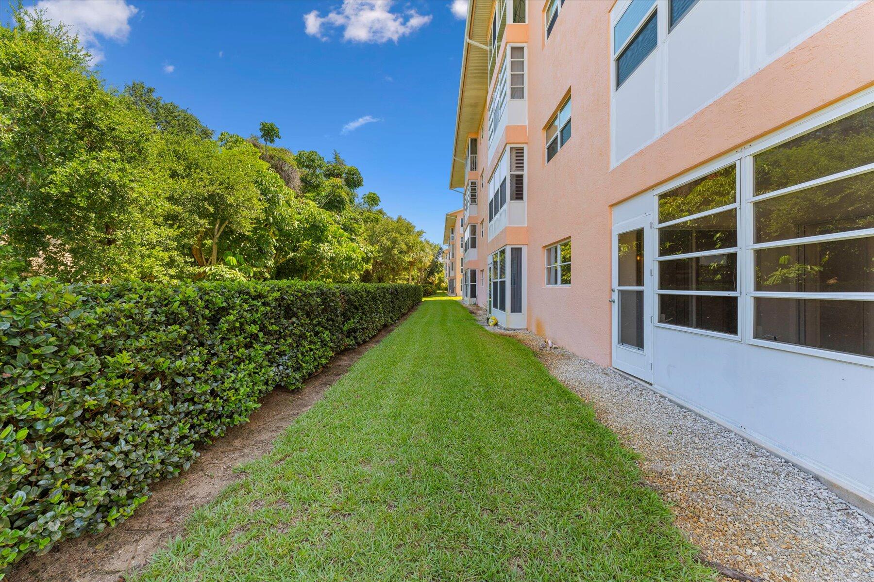 KINGSWOOD CONDO - Residential