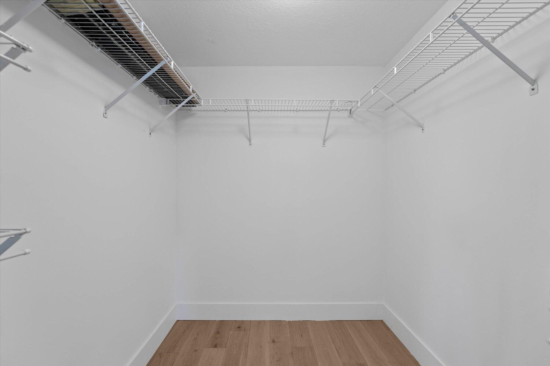 KINGSWOOD CONDO - Residential