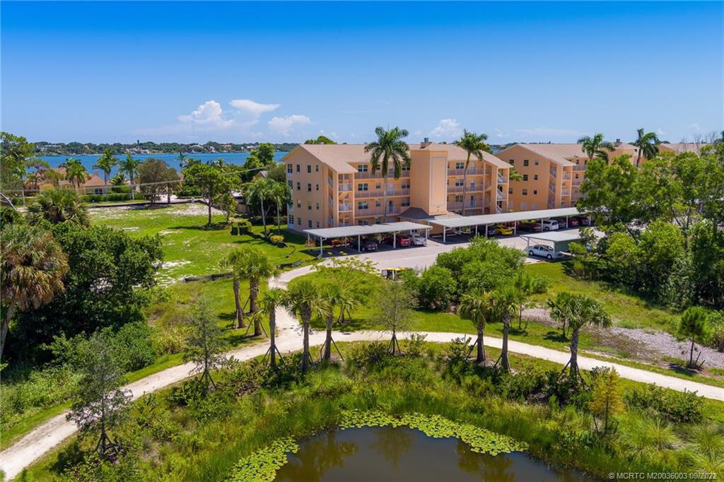 KINGSWOOD CONDO - Residential