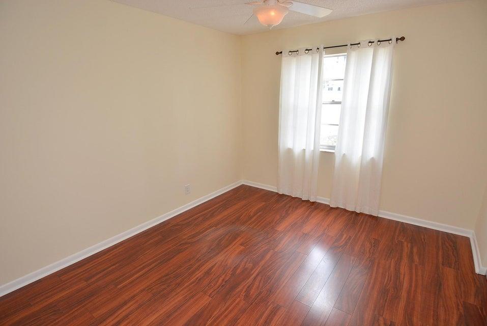 HOBE HEIGHTS - Residential