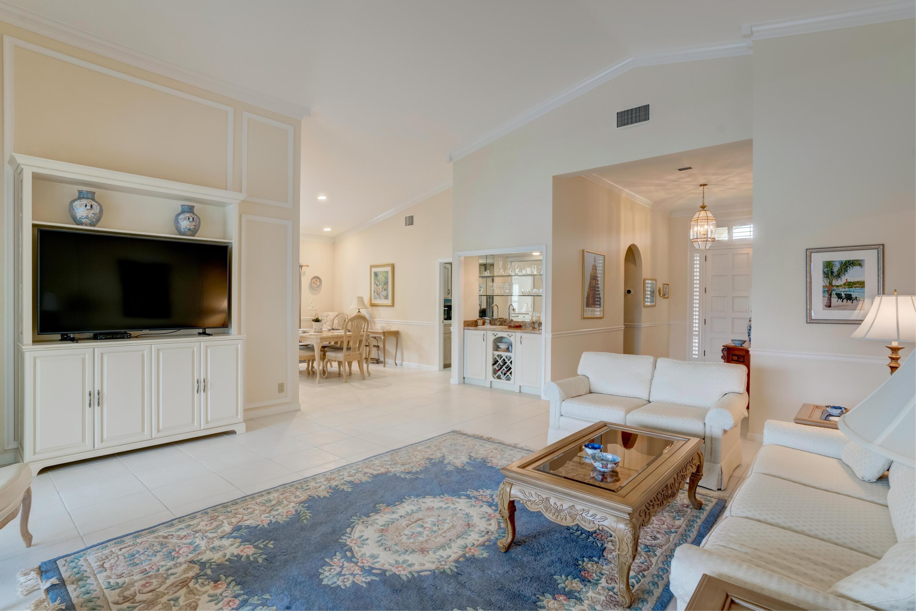 LANTERN BAY AT JONATHANS LANDING - Residential Lease