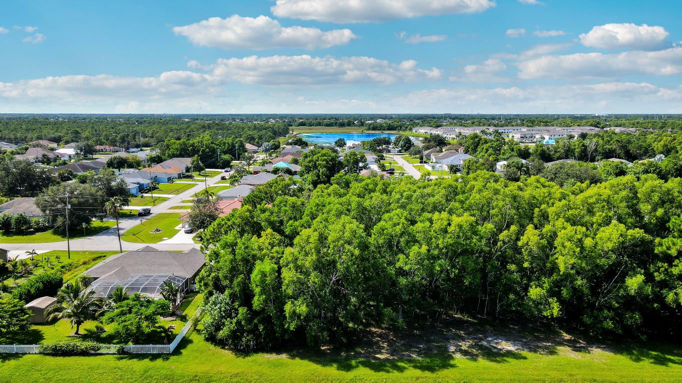 PORT ST LUCIE SECTION 47 - Land