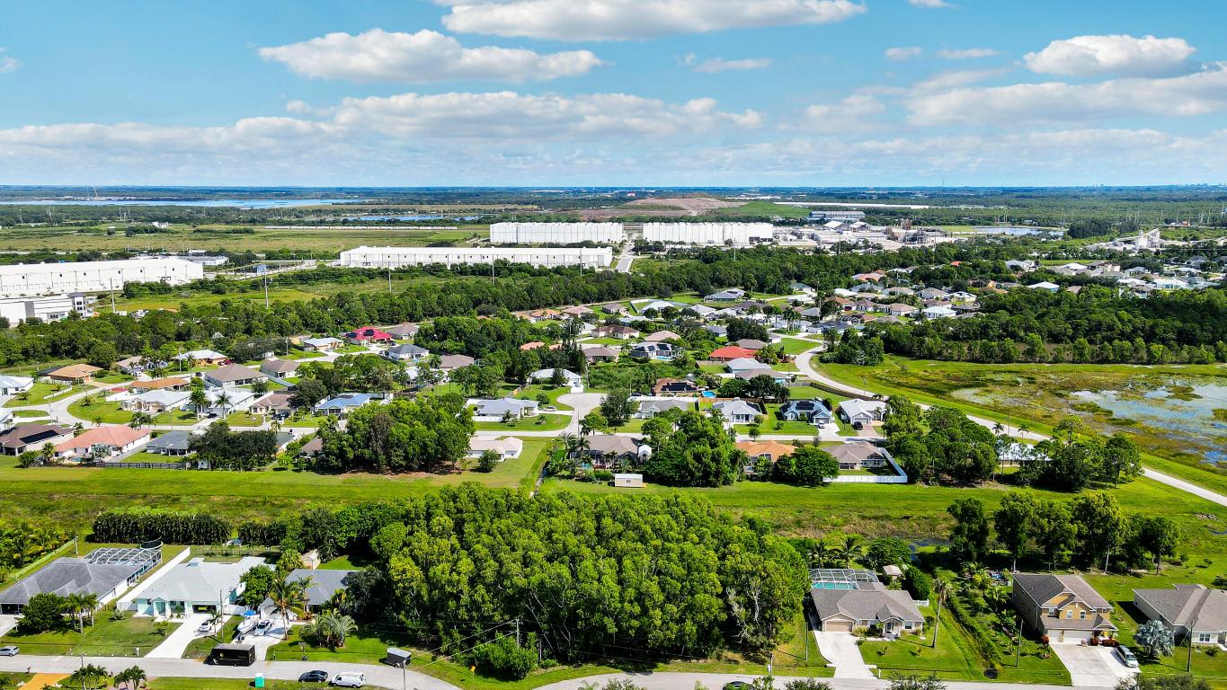 PORT ST LUCIE SECTION 47 - Land