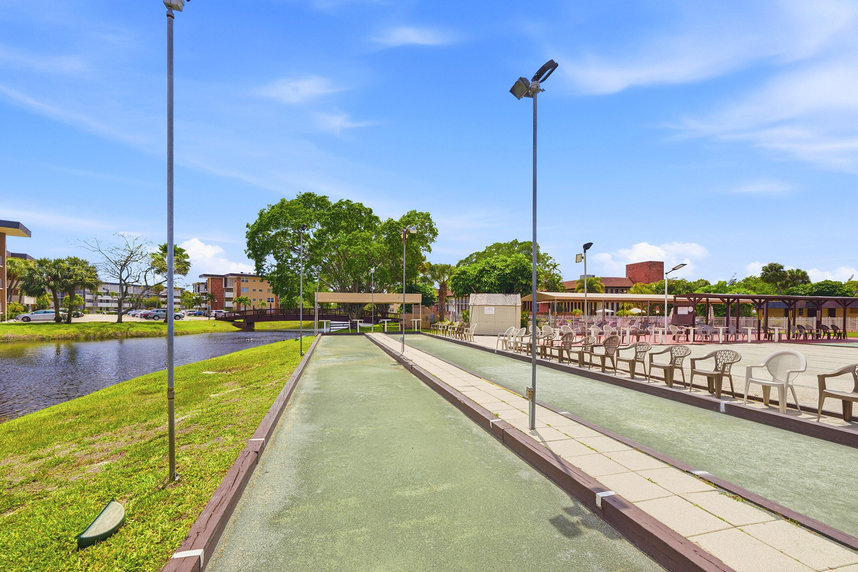 LAUDERDALE OAKS CONDO XII-B - Residential