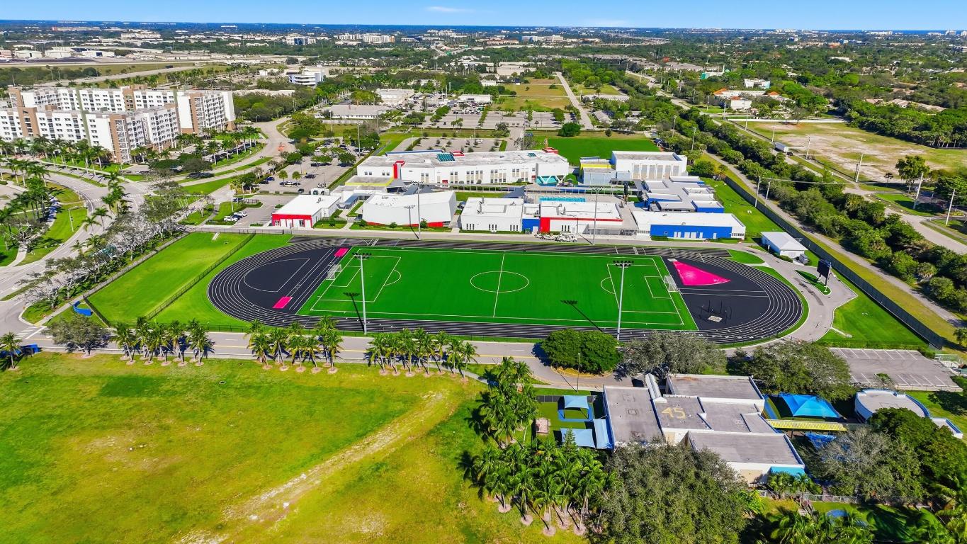 CASA DEL RIO CONDO - Residential