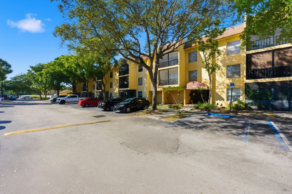 Photo of 490 NW 20th Street #316, Boca Raton, FL 33431 (MLS # R11151579)
