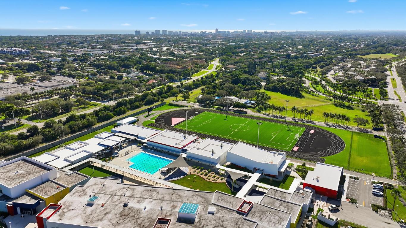 CASA DEL RIO CONDO - Residential