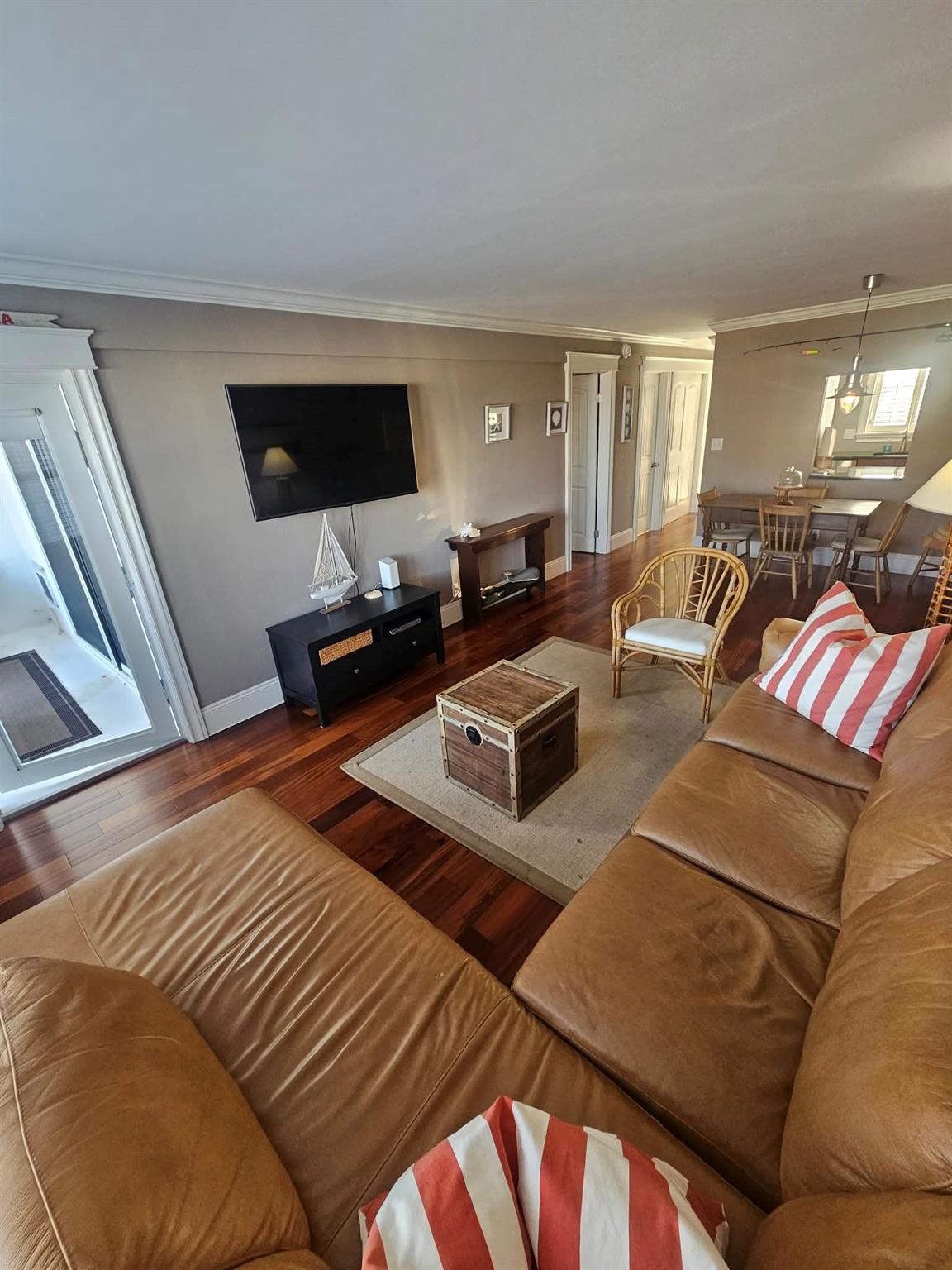 MASSACHUSETTS APTS CONDO - Residential