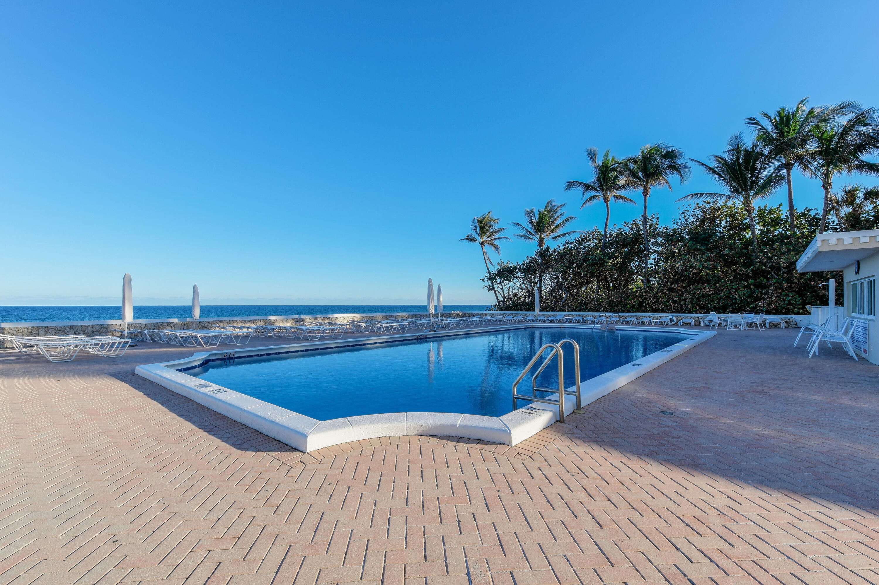 TWENTY TWO NINETY FIVE SOUTH OCEAN BLVD - Residential
