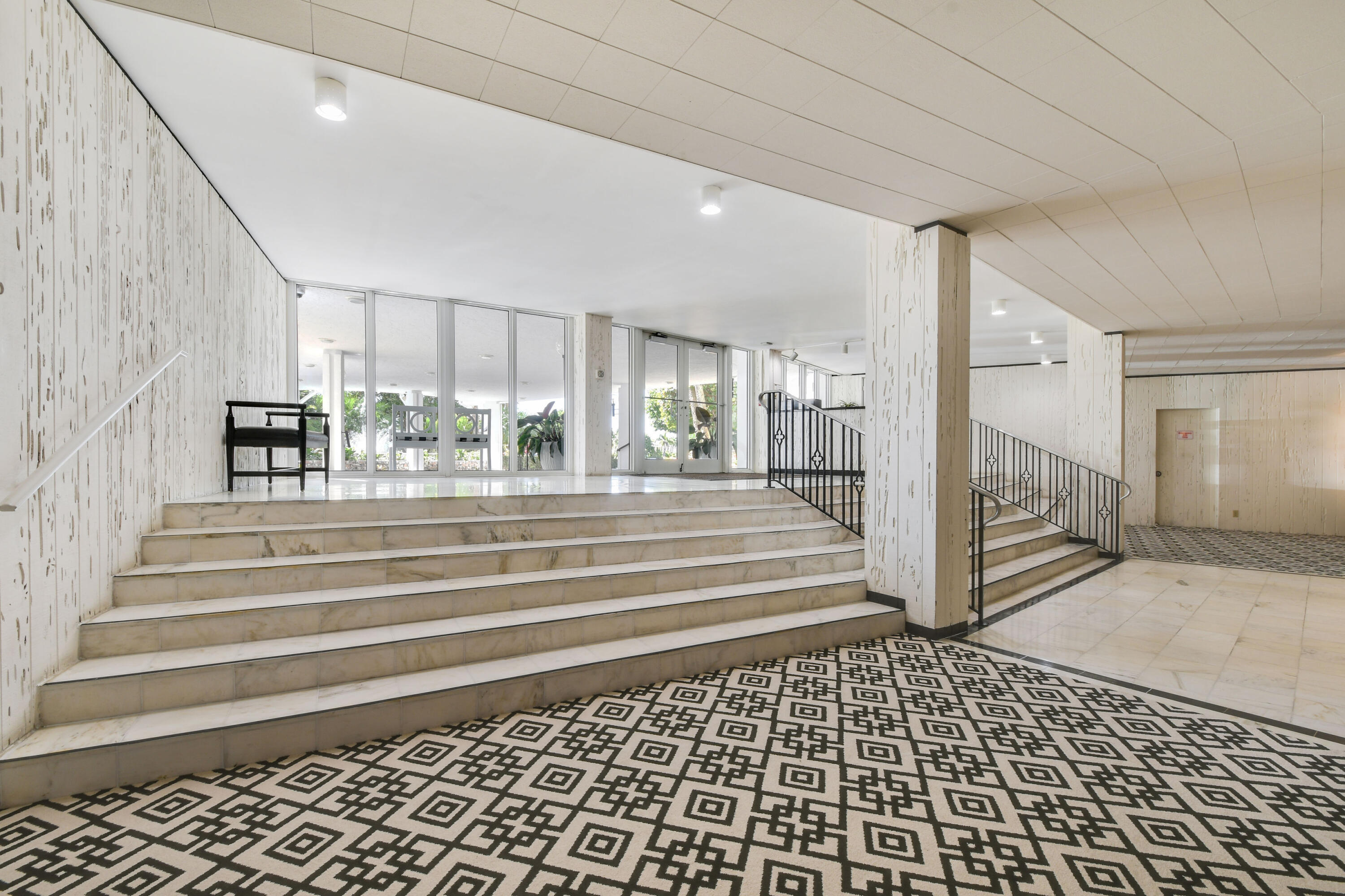 TWENTY TWO NINETY FIVE SOUTH OCEAN BLVD - Residential