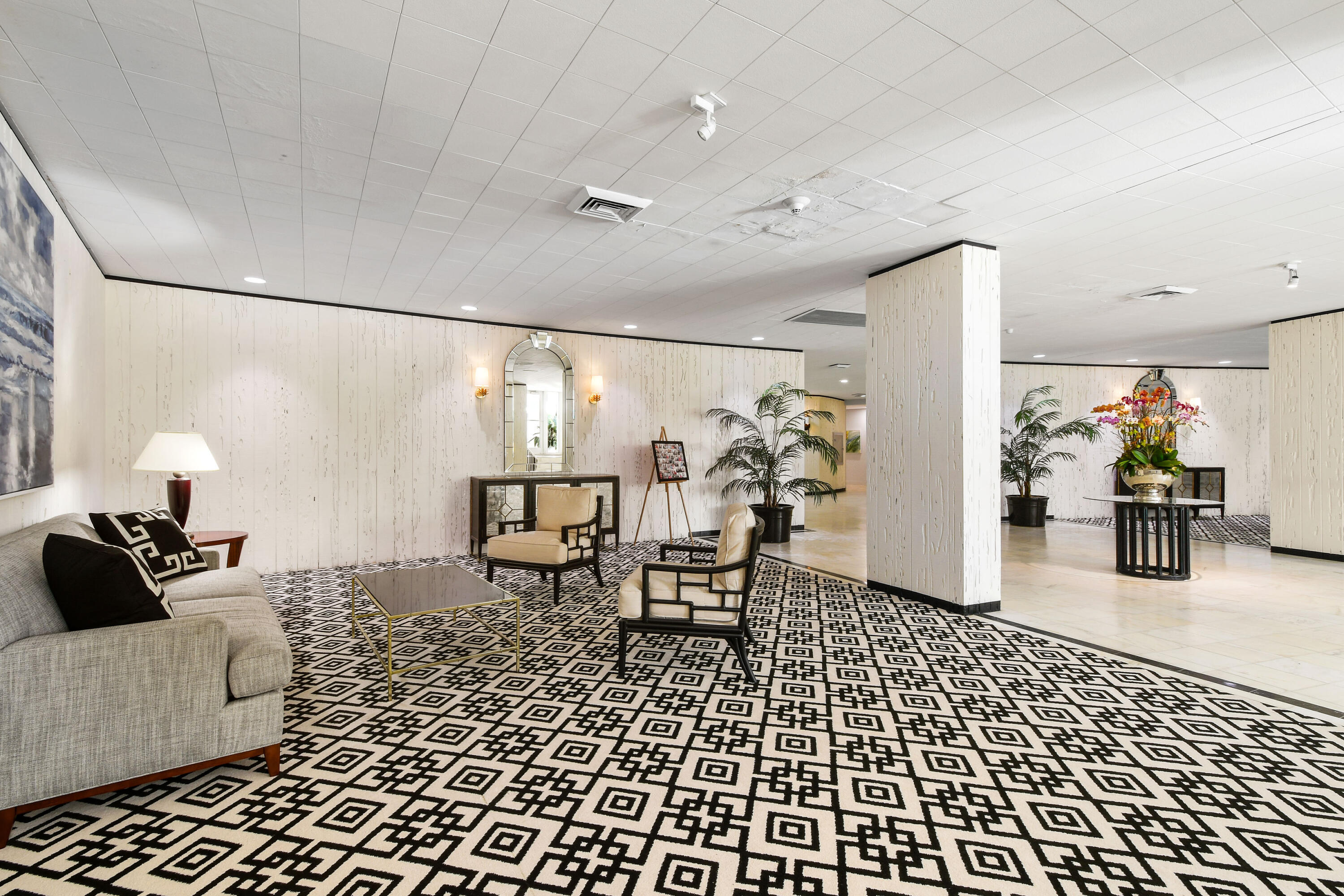 TWENTY TWO NINETY FIVE SOUTH OCEAN BLVD - Residential