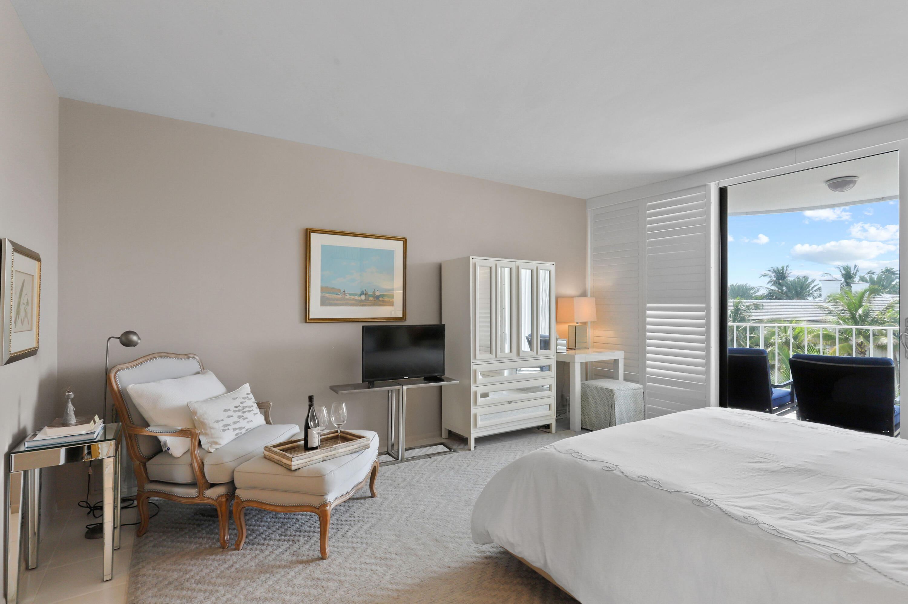 TWENTY TWO NINETY FIVE SOUTH OCEAN BLVD - Residential
